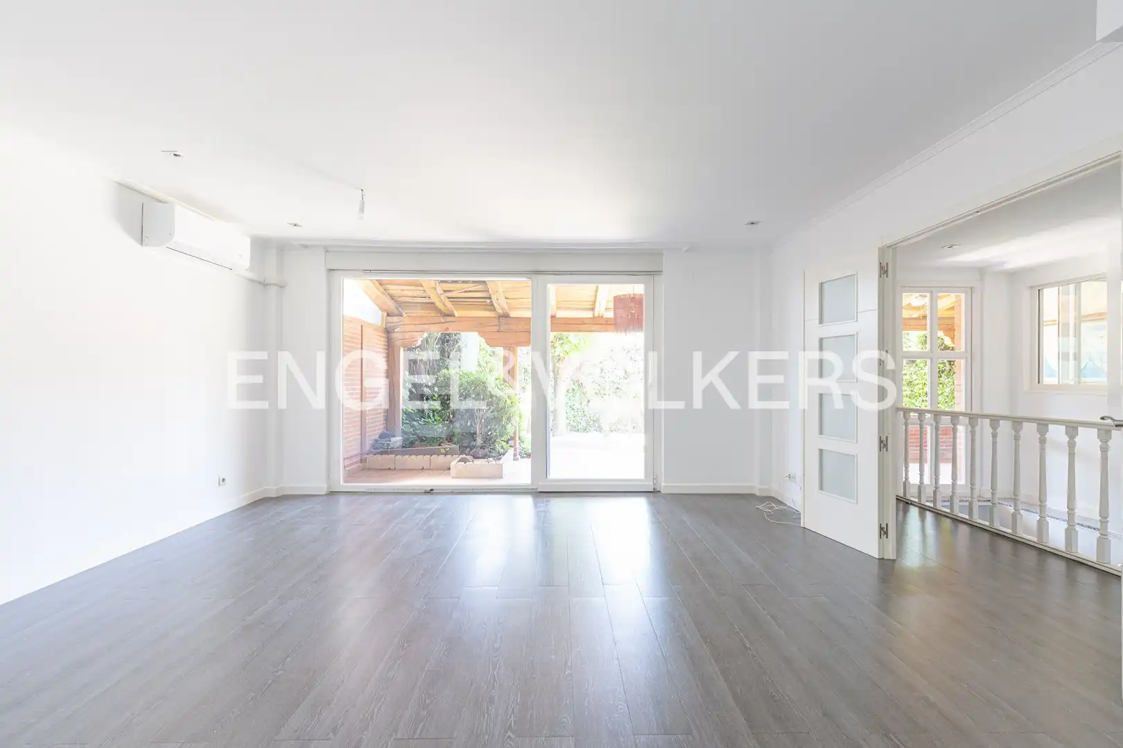 Sala d'estar de Casa o xalet de lloguer en Las Rozas de Madrid amb Aire condicionat, Calefacció i Terrassa
