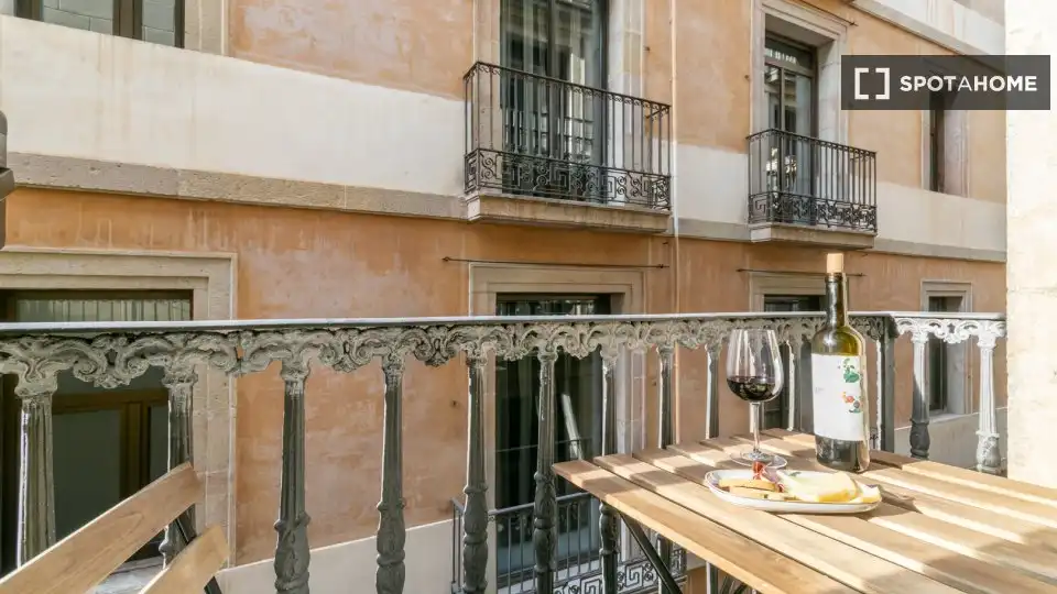Flat with terrace to rent in Ciutat Vella, imagen 7