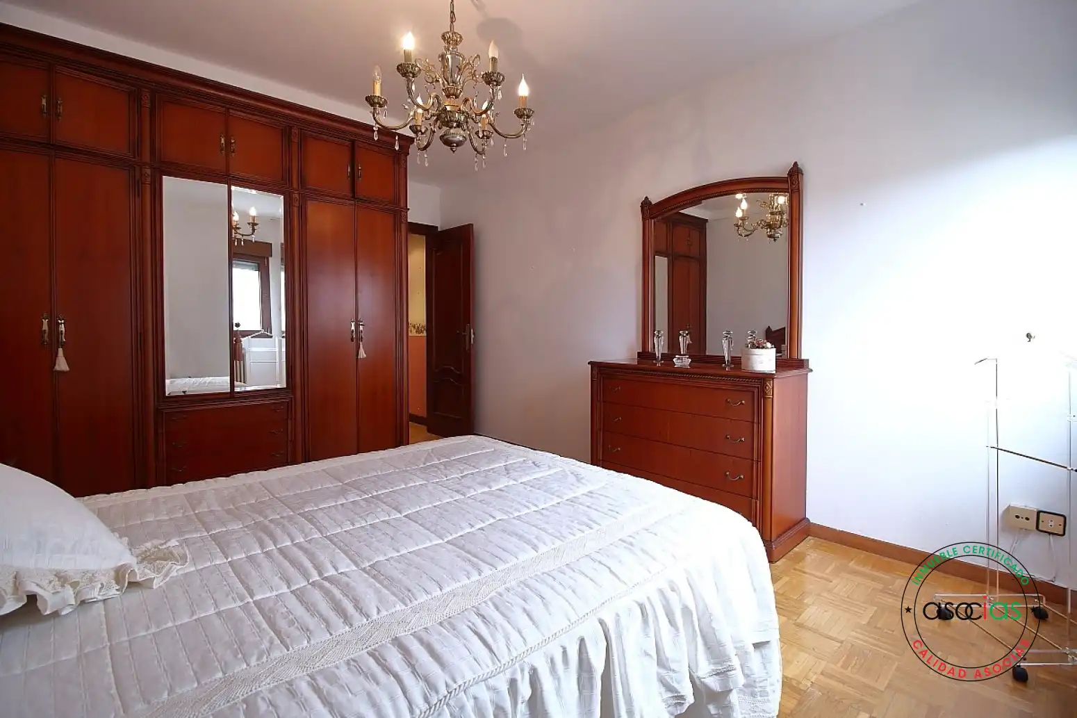 Habitación de Piso en venta en Gijón  con Calefacción y Parquet