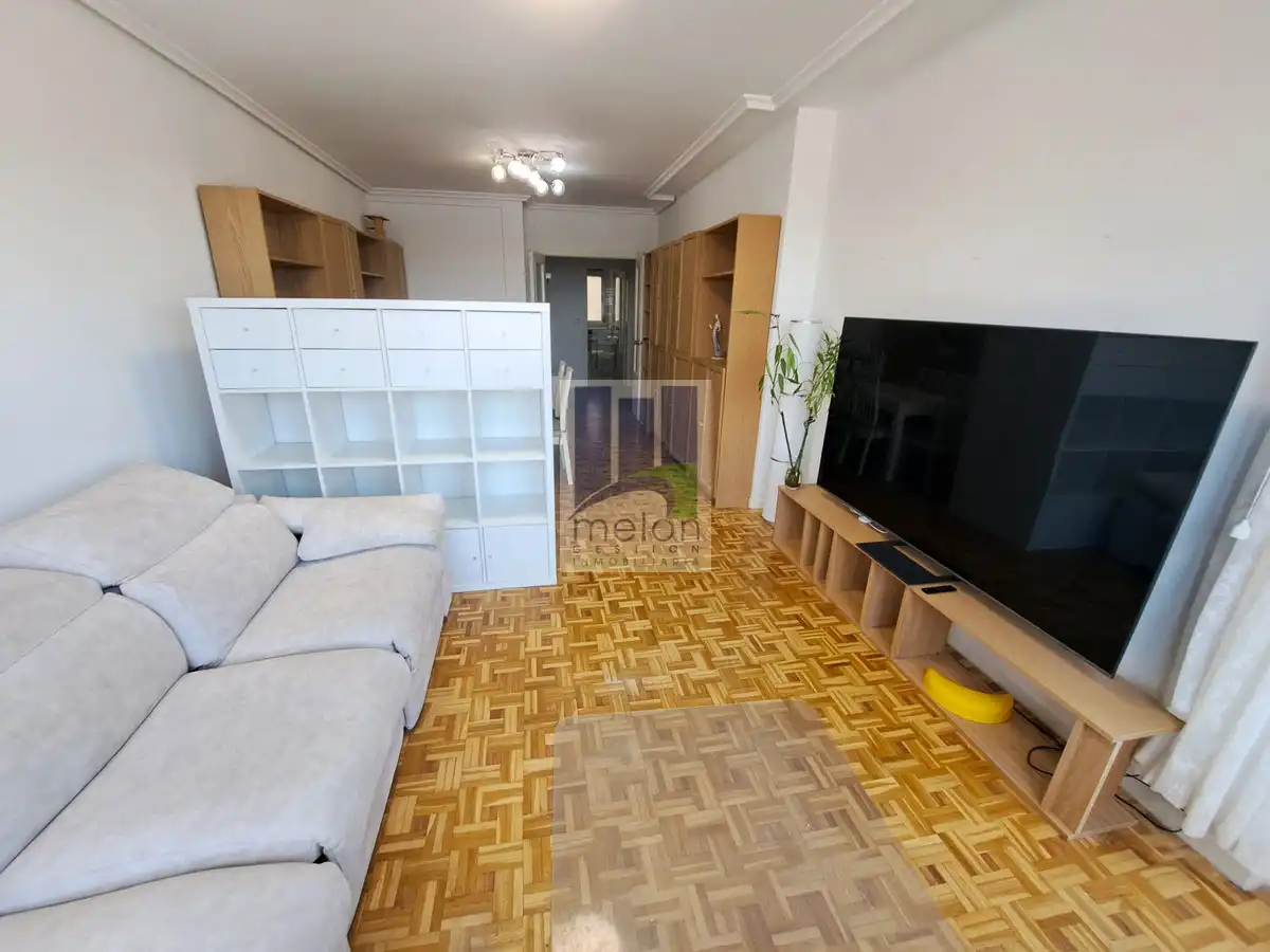 Sala de estar de Piso en venta en Burgos con Trastero