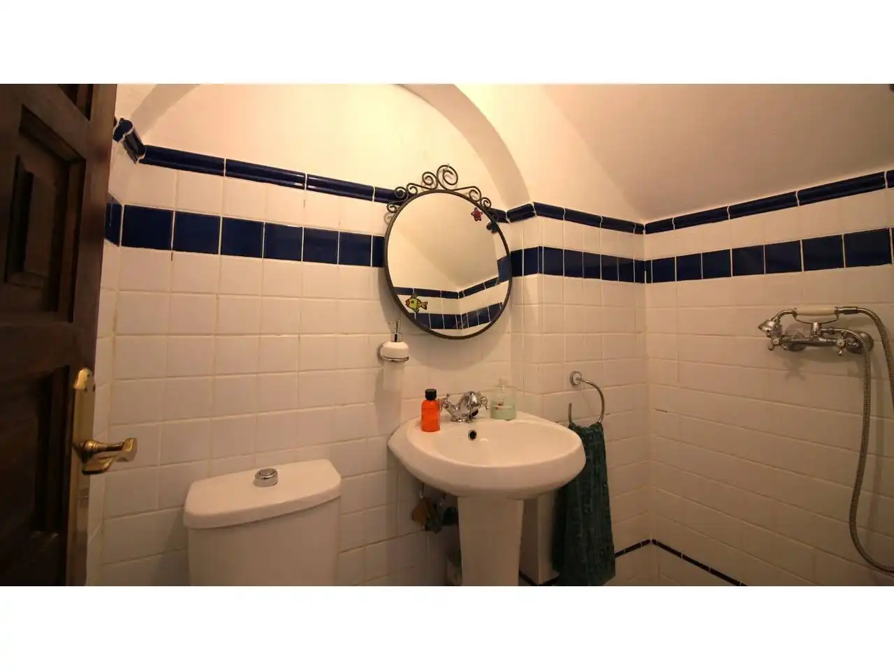 Bathroom of Houses for sale in Sevilla  with Air Conditioner, Heating and Terrace