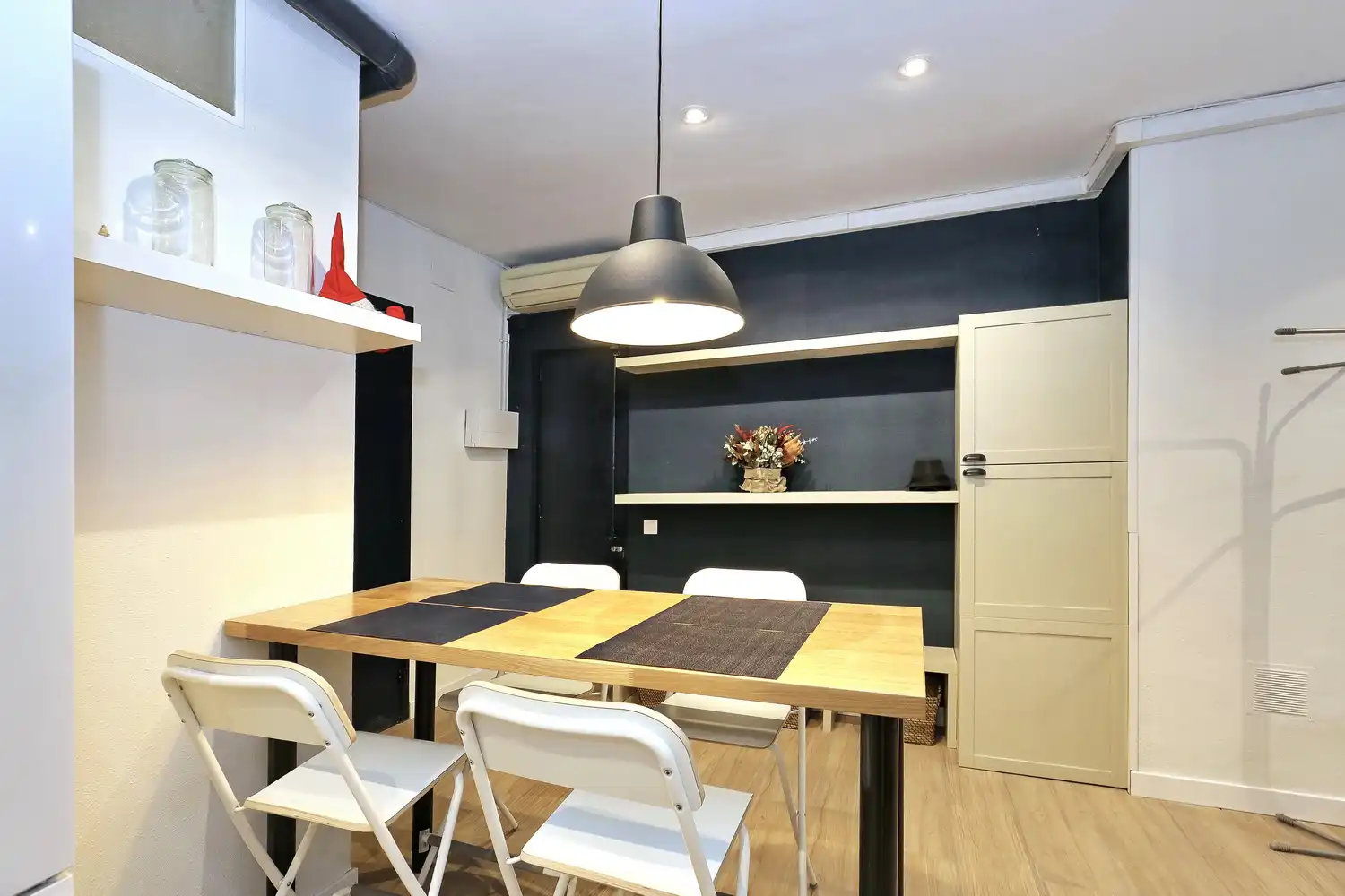 Esszimmer von Wohnung zum Verkauf in Barcelona mit Klimaanlage, Heizung und Möbliert