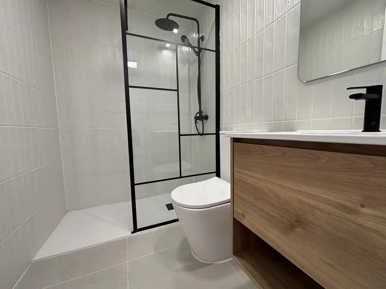 Bathroom of Study for rent in San Sebastián de los Reyes  with Air Conditioner, Heating and Terrace
