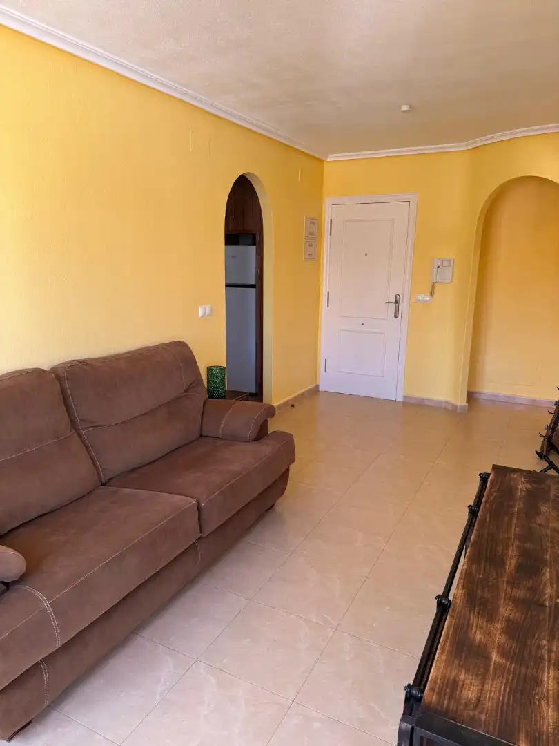 Sala d'estar de Pis en venda en Guardamar del Segura amb Forn, Rentadora i Balcó