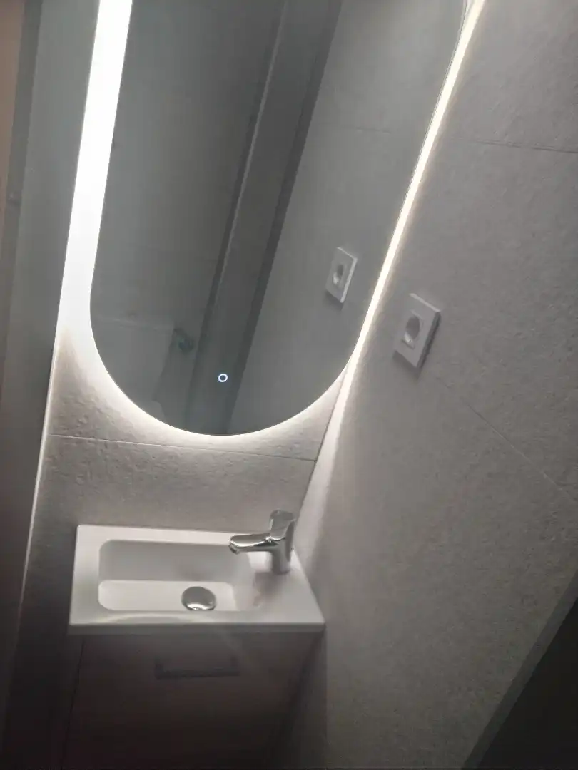 Badezimmer von Wohnung zur Miete in Terrassa mit Heizung, Parkett und Ofen