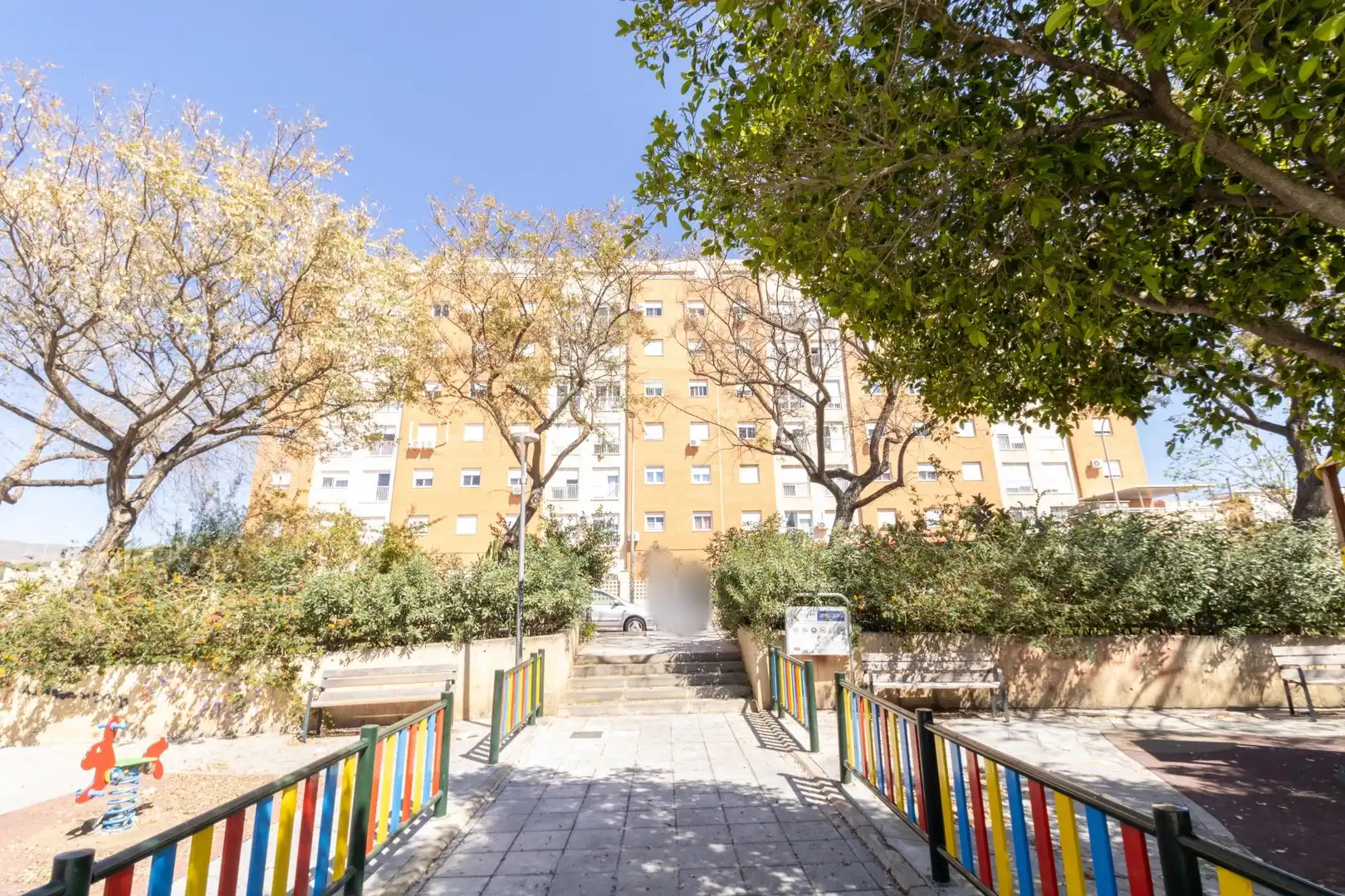 Vista exterior de Piso en venta en Almería con Aire acondicionado