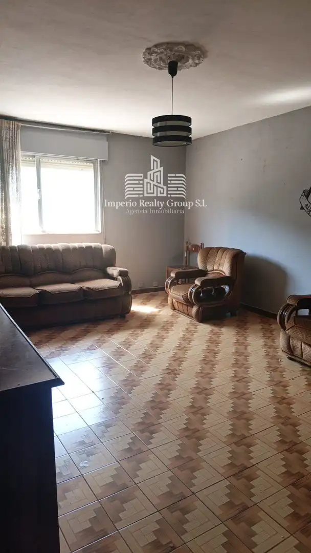 Sala d'estar de Casa o xalet en venda en Langreo amb Moblat
