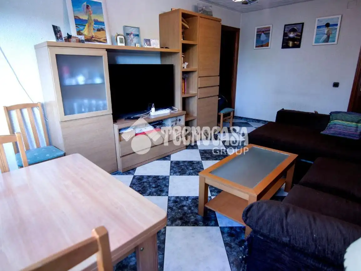 Sala d'estar de Pis en venda en Madrid amb Calefacció i Terrassa