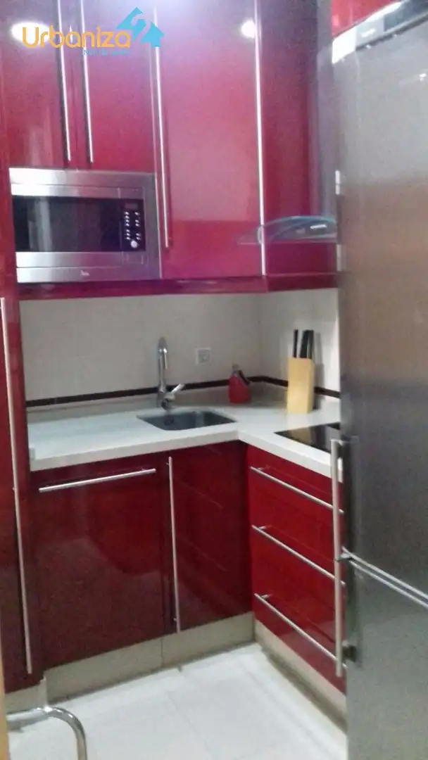 Apartament en venda a Calle Enrique Sánchez de León, Carretera de Sevilla - Los Montitos