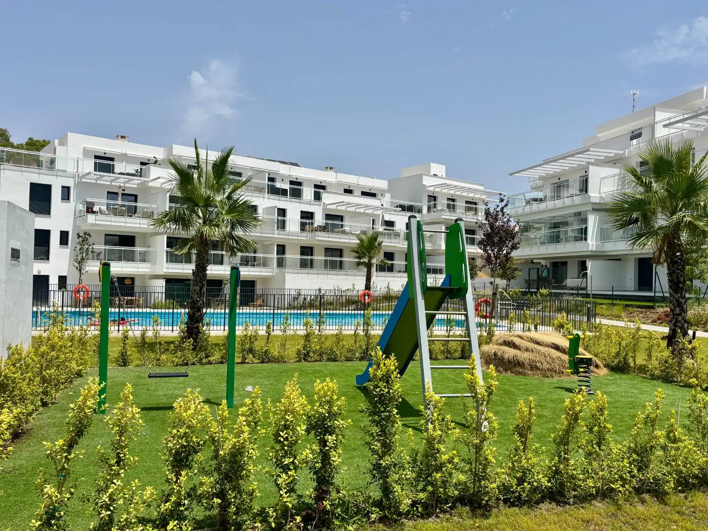 Vista exterior de Piso en venta en Mijas con Aire acondicionado, Calefacción y Terraza