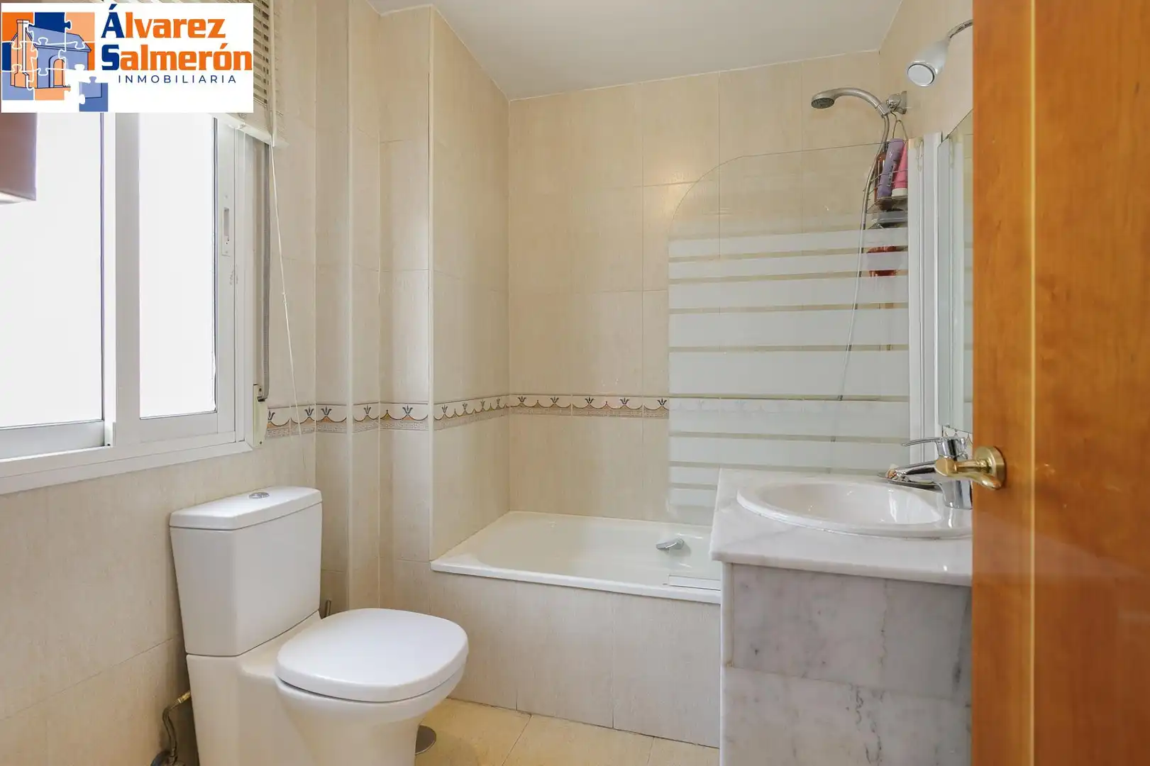 Maison mitoyenne avec piscine à vendre à Genil, imagen 17
