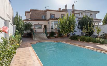 Piscina de Casa o xalet en venda en Santa Fe amb Aire condicionat, Calefacció i Jardí privat