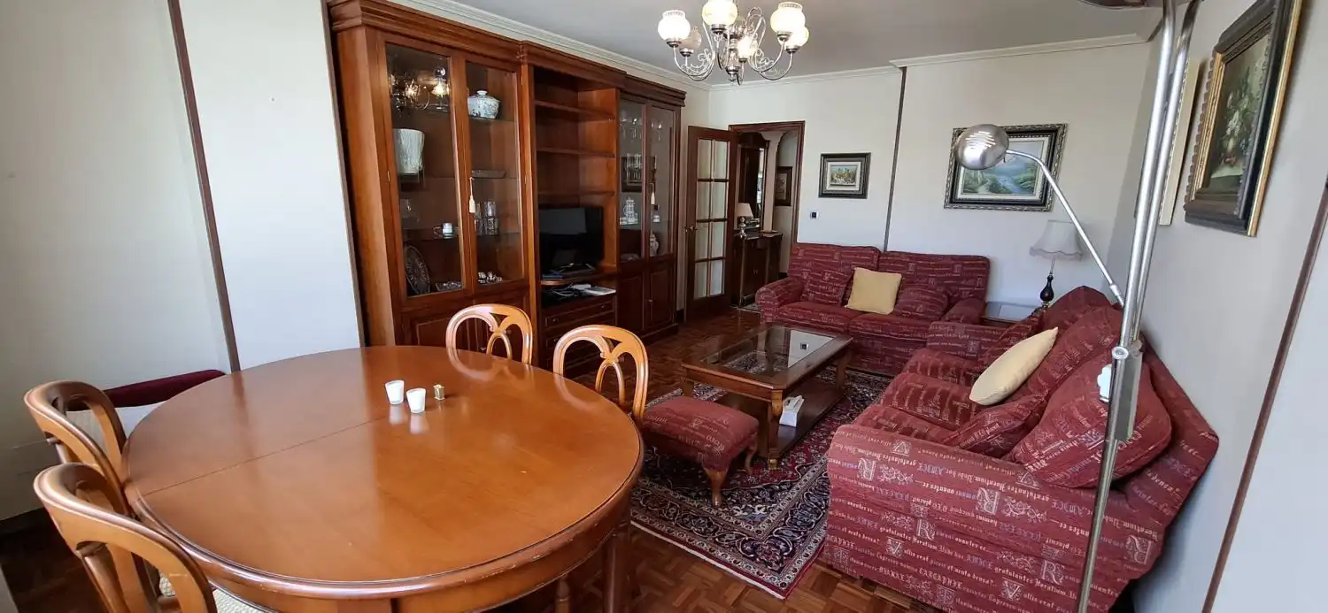 Sala d'estar de Pis en venda en A Coruña Capital  amb Calefacció