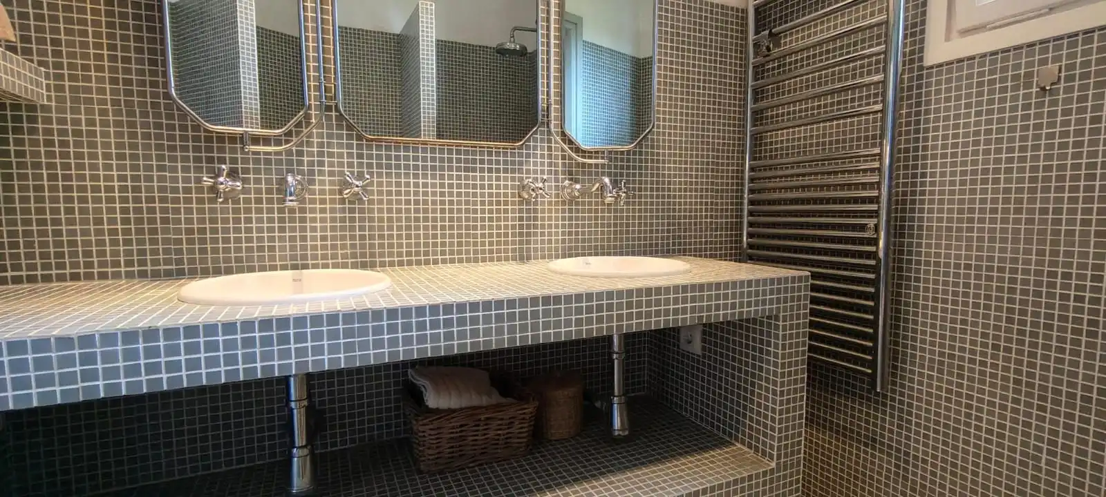 Badezimmer von Dachboden zum Verkauf in Palafrugell mit Klimaanlage, Heizung und Terrasse