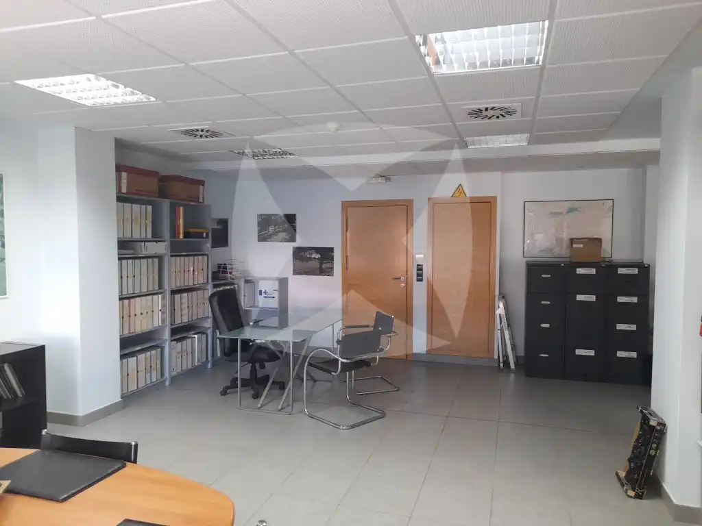 Oficina amb ascensor en venda a Calle Luis Alvarez Lencero, imagen 9