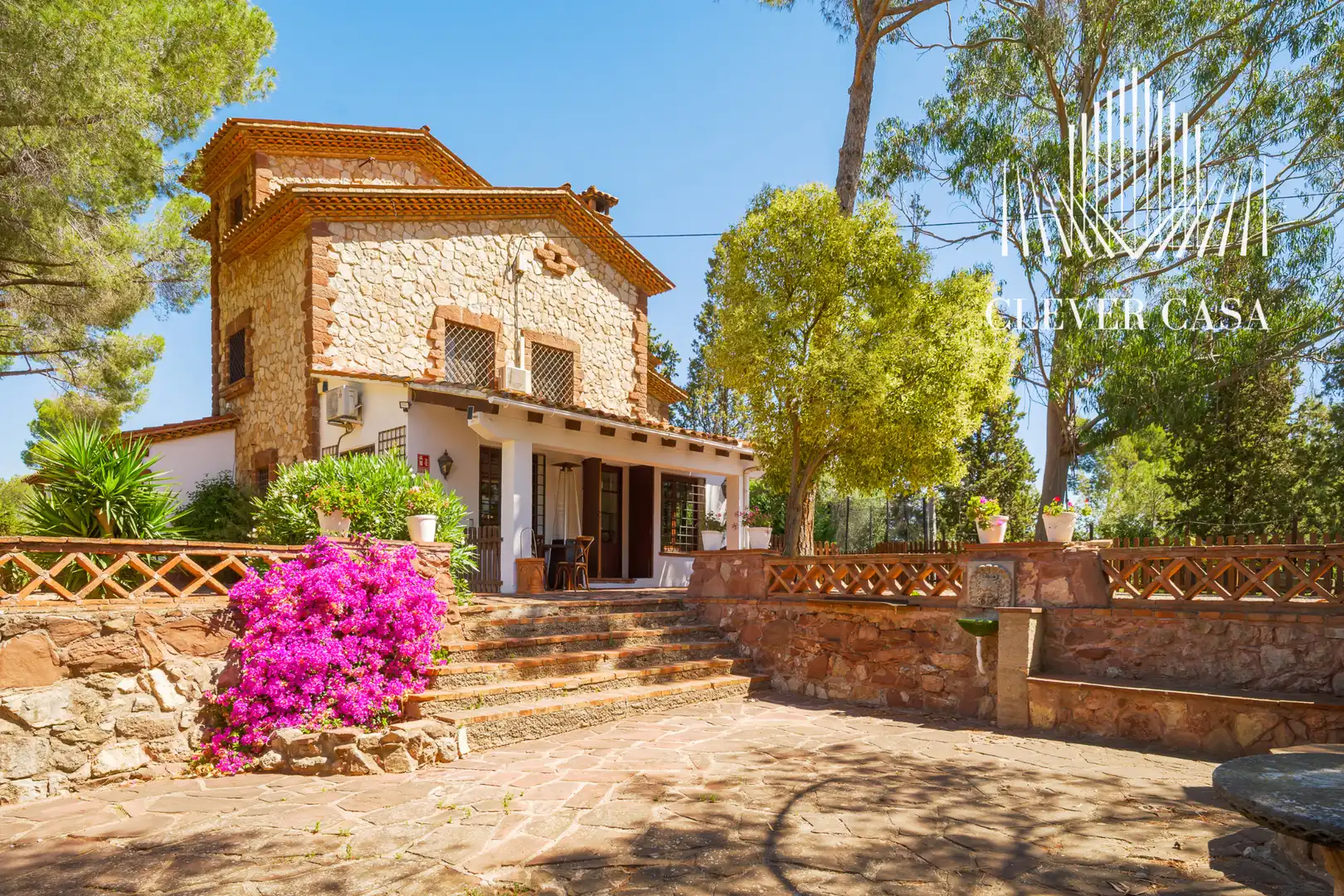 Vista exterior de Casa o chalet en venta en Castellví de Rosanes con Aire acondicionado, Calefacción y Jardín privado