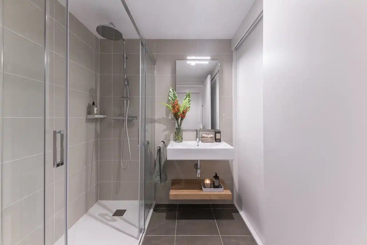 Baño de Piso de alquiler en Barcelona con Aire acondicionado, Calefacción y Amueblado