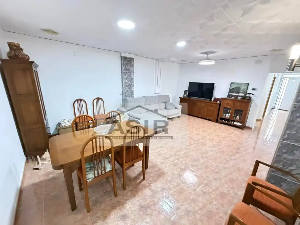 Sala d'estar de Casa o xalet de lloguer en Alzira amb Aire condicionat i Terrassa