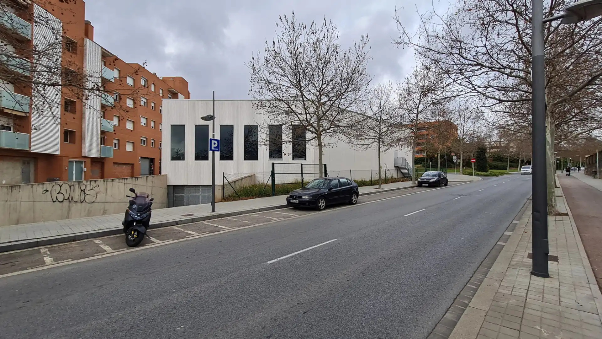 Vista exterior de Nave industrial en venta en Reus