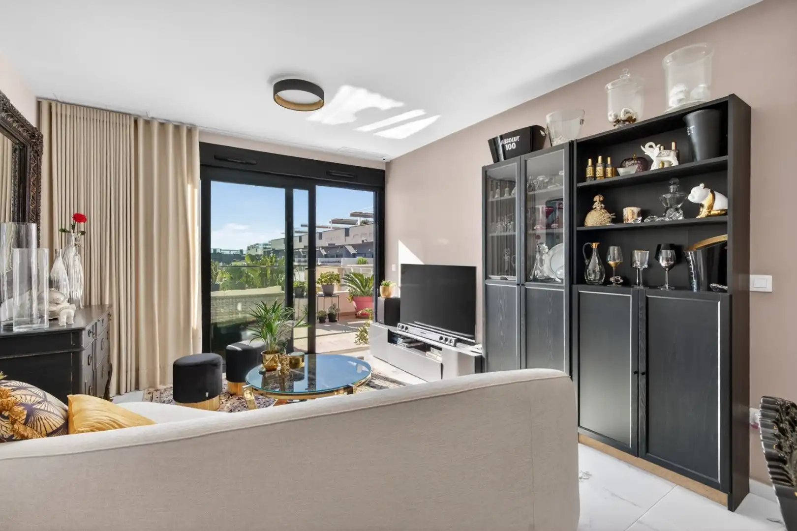 Wohnzimmer von Dachboden zum Verkauf in Orihuela mit Klimaanlage, Heizung und Terrasse