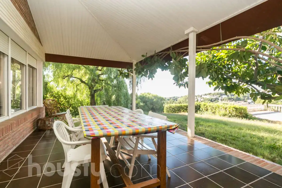 Terrassa de Casa o xalet en venda en Tarragona amb Calefacció, Jardí privat i Parquet