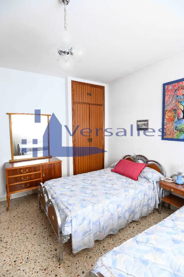 Habitación de Piso en venta en Santa Marta de Tormes con Calefacción, Amueblado y Microondas
