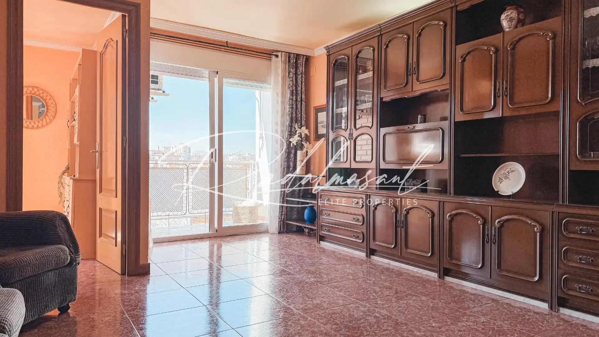 Living room of Flat for sale in Reus  with Air Conditioner, Terrace and Furnished