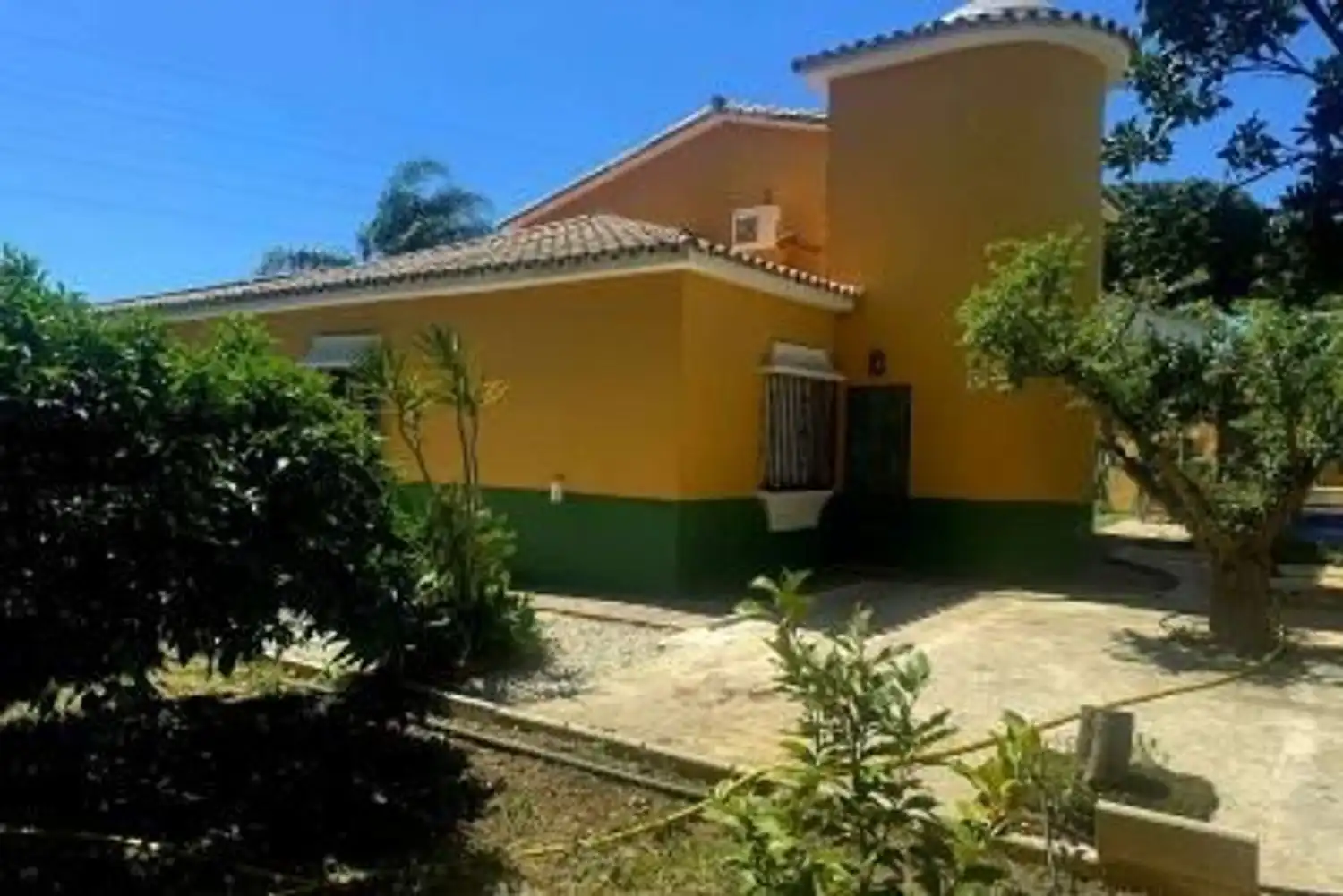 Vista exterior de Casa o chalet en venta en Marbella con Calefacción, Jardín privado y Trastero