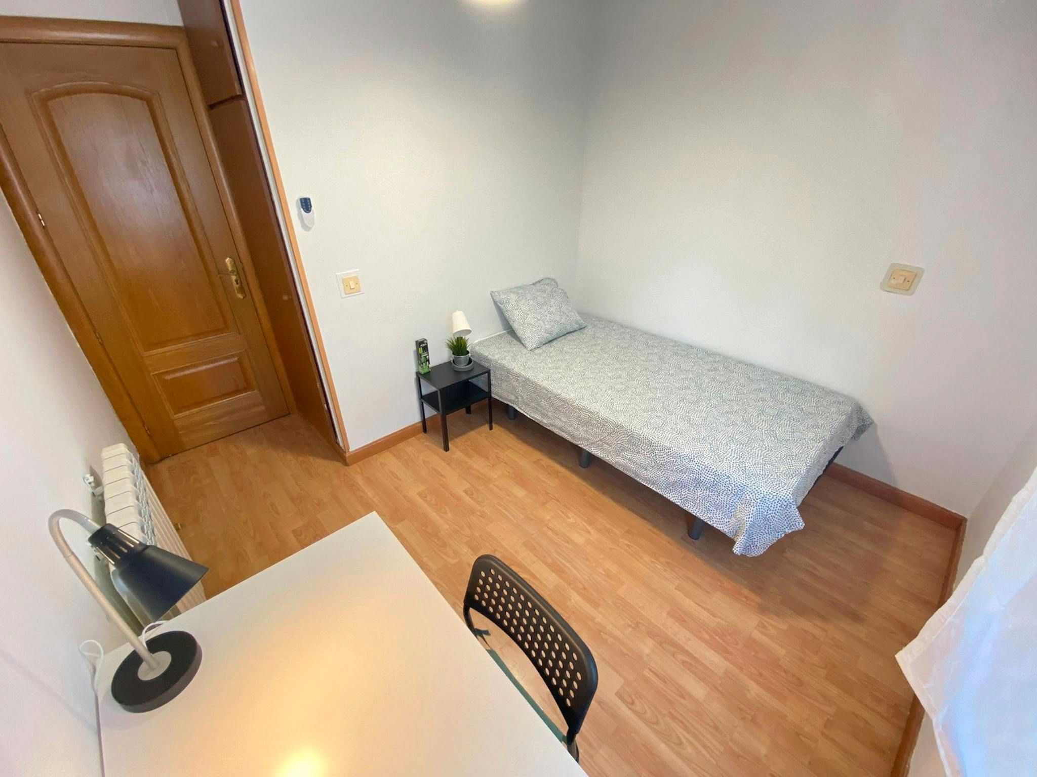 Flat to share in N/A, Orcasur - 12 de Octubre