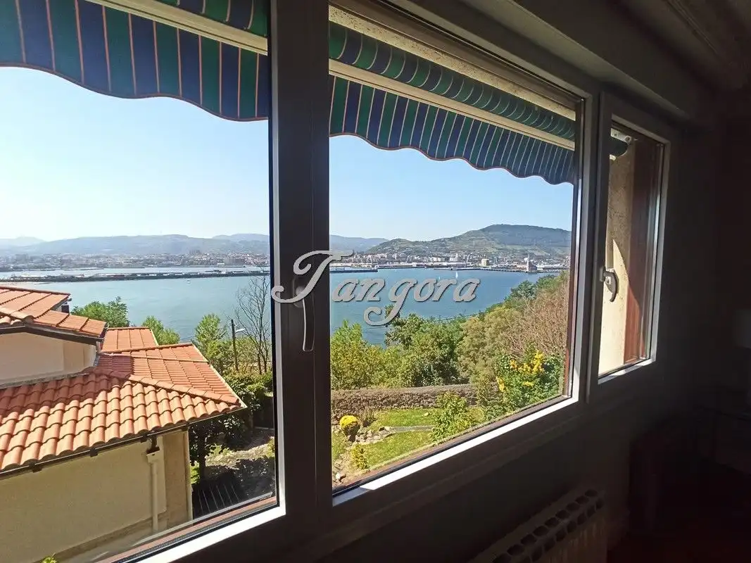 Bedroom of Flat for sale in Getxo   with Parquet flooring, Terrace and Storage room