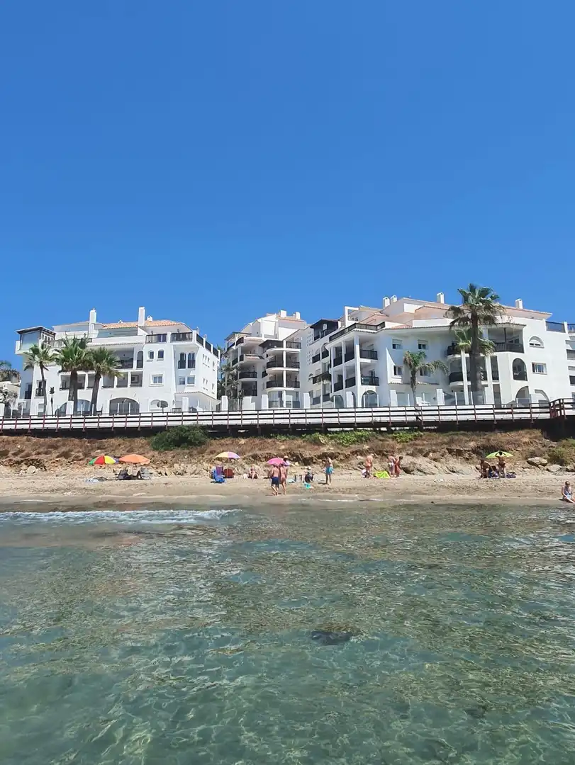 Außenansicht von Wohnungen zur Miete in Mijas mit Heizung, Privatgarten und Terrasse