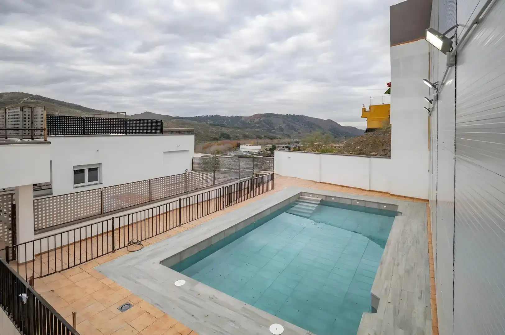 Piscina de Pis en venda en Cenes de la Vega amb Aire condicionat, Calefacció i Terrassa