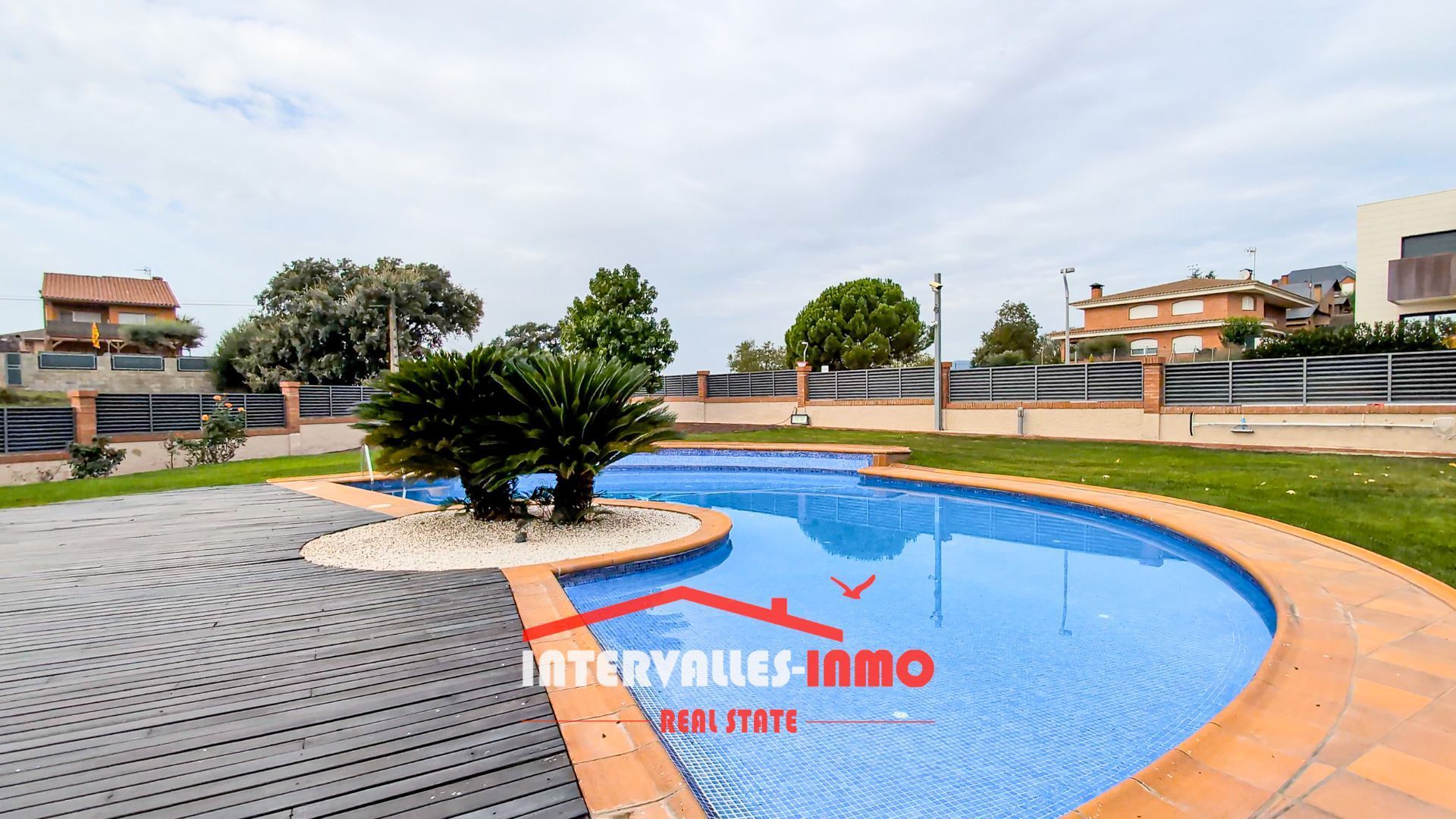 Swimming pool of House or chalet for sale in Palau-solità i Plegamans  with Air Conditioner, Heating and Private garden