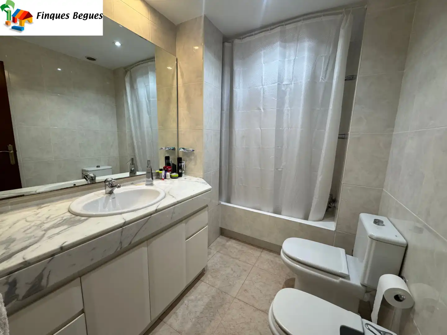 Baño de Piso en venta en Begues con Calefacción, Terraza y Trastero