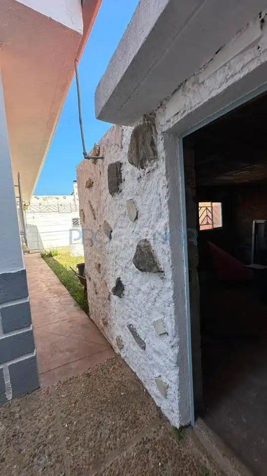 Vista exterior de Casa o xalet en venda en San Andrés del Rabanedo amb Calefacció i Jardí privat