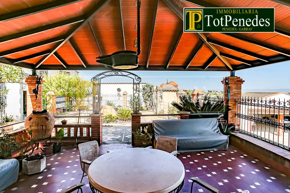 Terrasse von Country house zur Miete in Font-rubí mit Klimaanlage, Heizung und Privatgarten