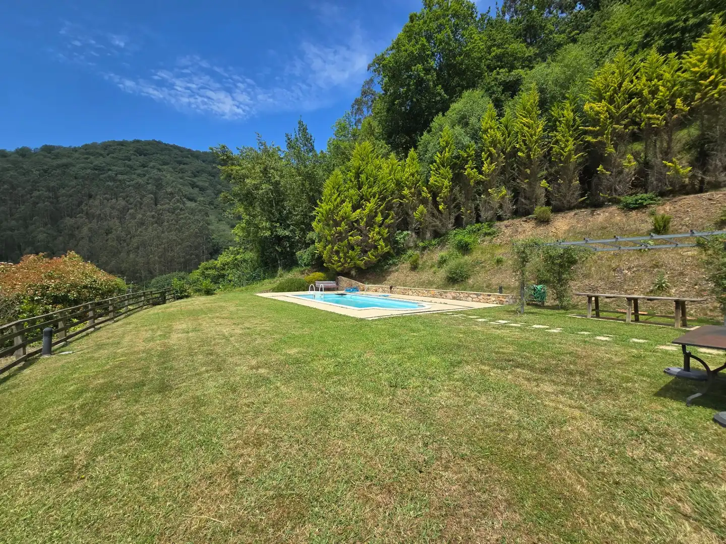 Casa amb piscina en venda a Parres, imagen 5