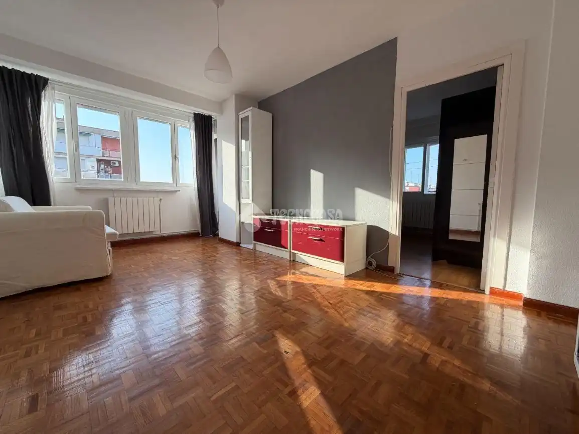 Piso con terraza en venta en Latina, imagen 2