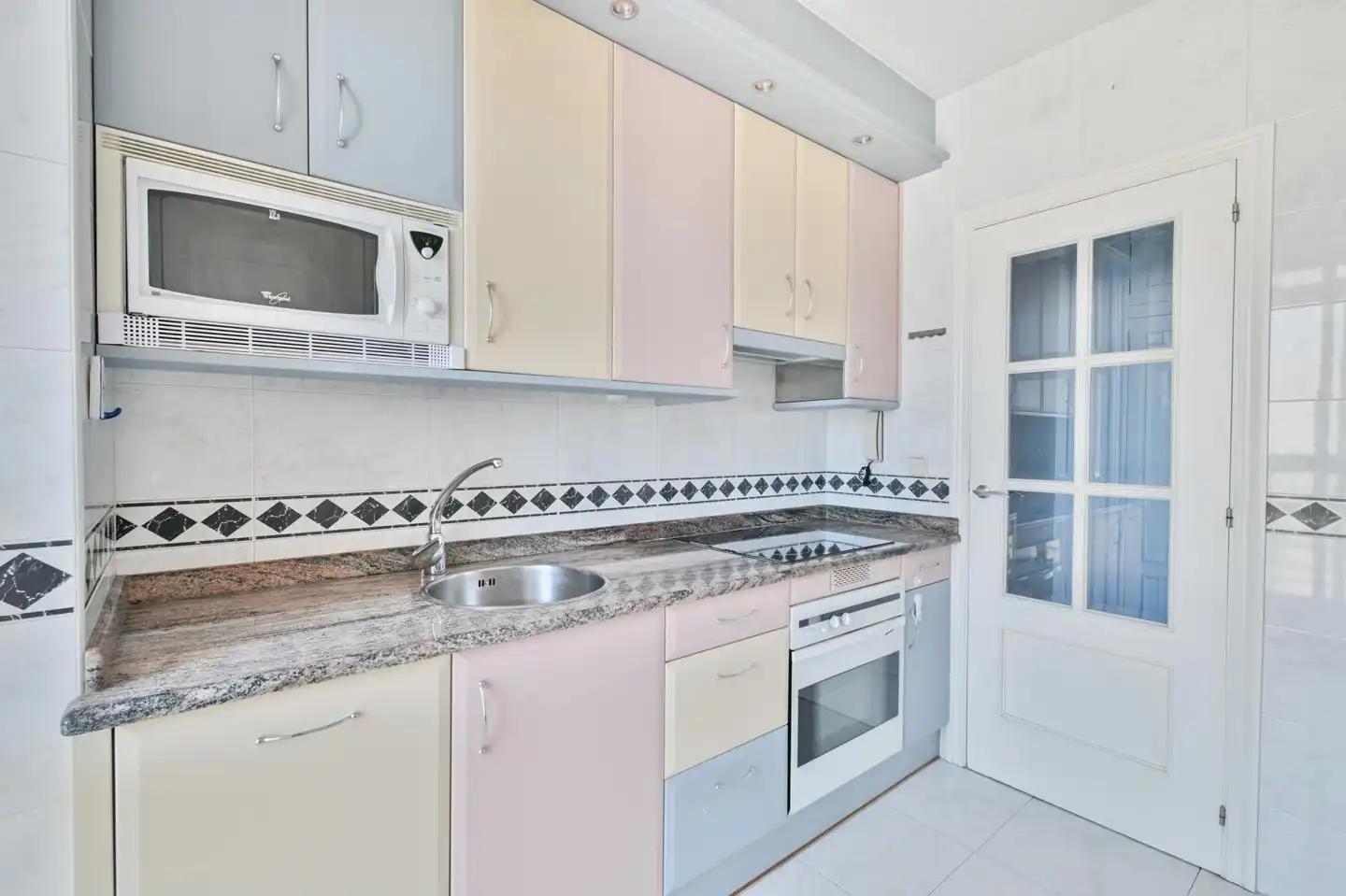 Cocina de Piso de alquiler en Barañáin / Barañain con Calefacción, Parquet y Trastero