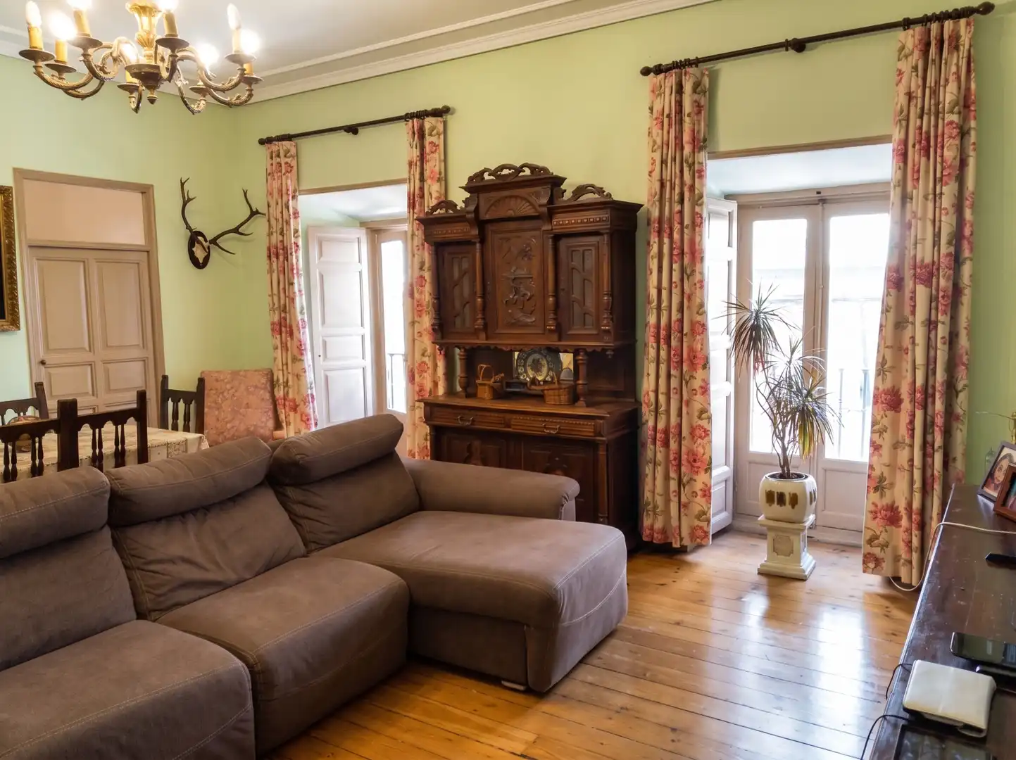 Sala de estar de Piso en venta en San Lorenzo de El Escorial con Trastero