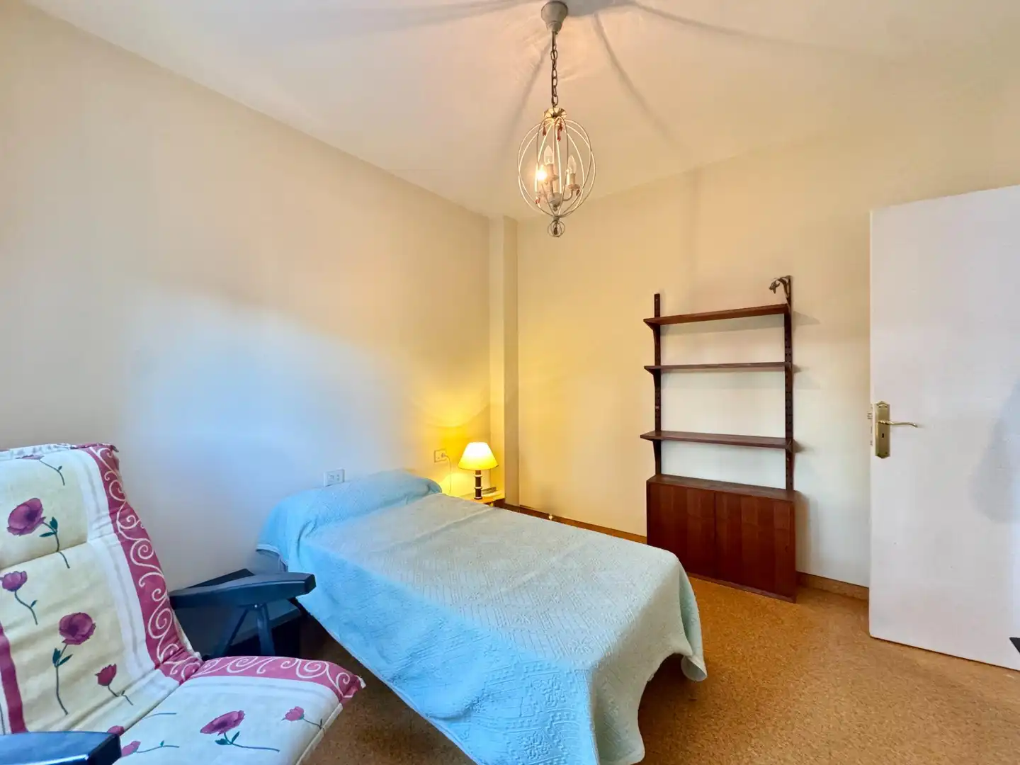 Bedroom of Flat for sale in Vilanova de Arousa  with Heating, Terrace and Furnished