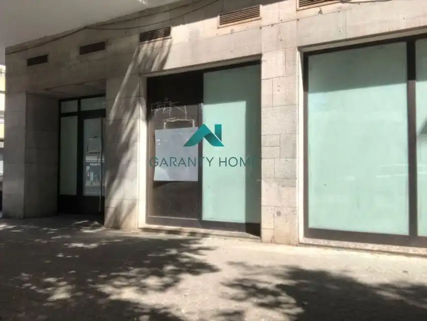 Local de lloguer en Sevilla amb Aire condicionat