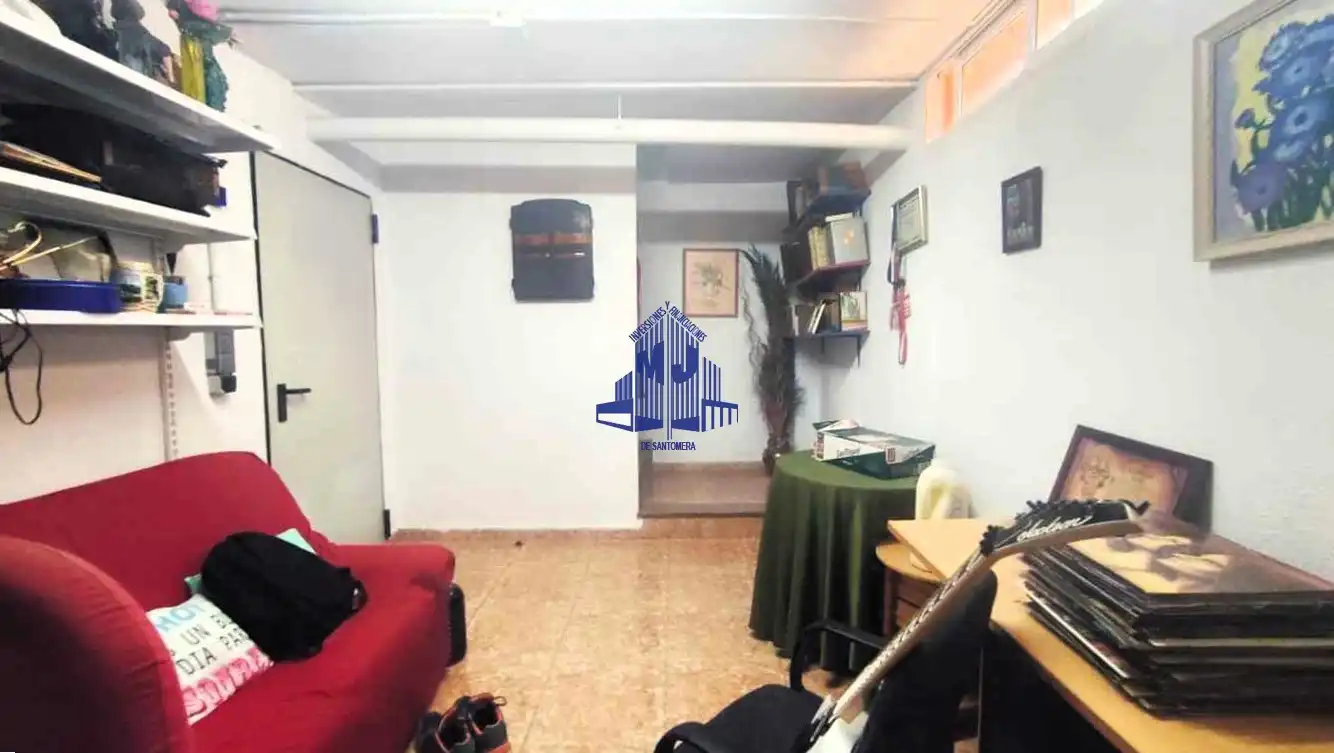 Houses for sale in Santomera  with Terrace, Storage room and Oven