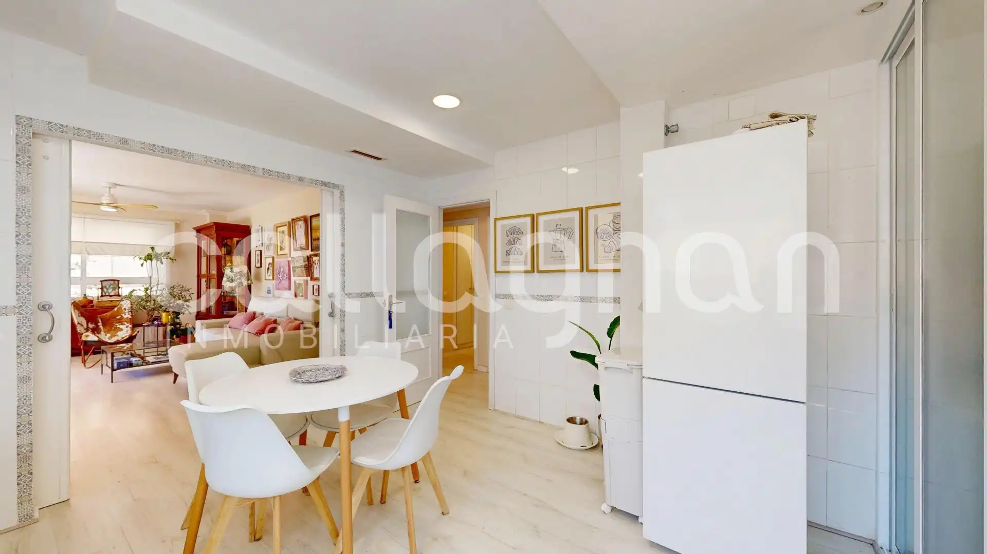 Kitchen of Ground floor for sale in Valencia  with Air Conditioner, Private garden and Storage room