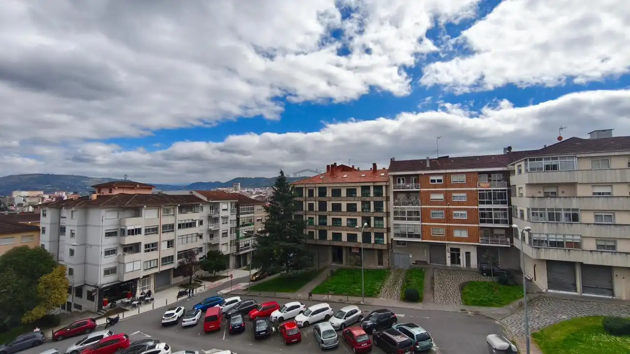 Vista exterior de Piso en venta en Ourense Capital  con Aire acondicionado, Calefacción y Trastero
