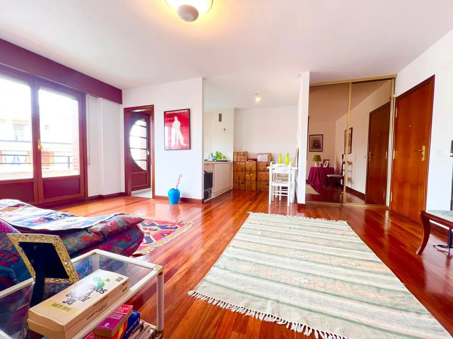 Sala de estar de Piso en venta en Castro-Urdiales con Calefacción, Terraza y Piscina comunitaria