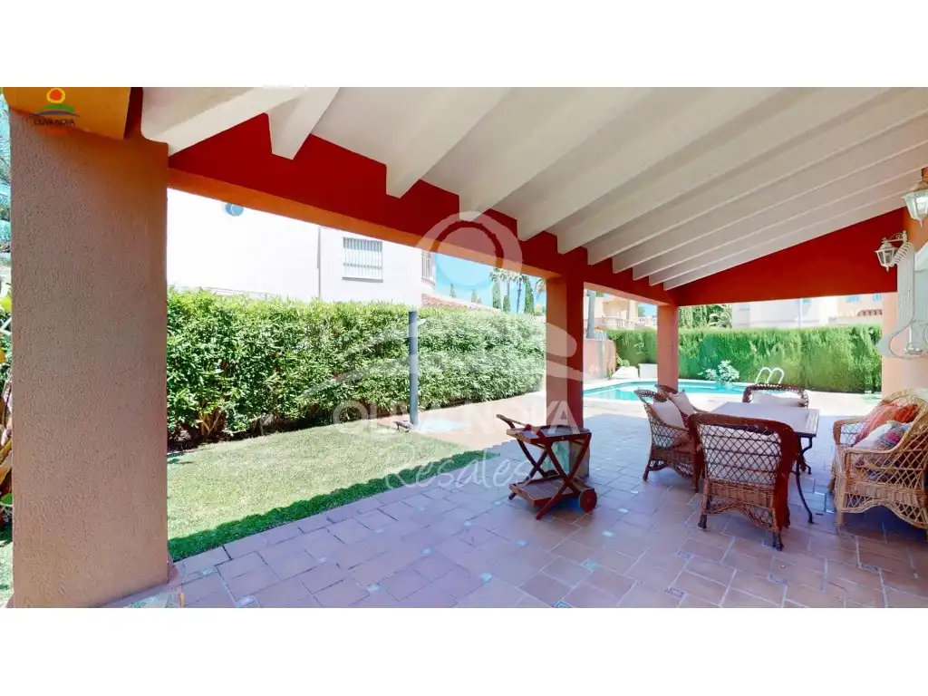 Jardí de Casa o xalet en venda en Oliva amb Jardí privat, Terrassa i Piscina