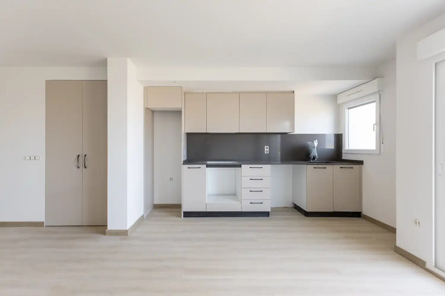 Kitchen of Flat for sale in Vinaròs  with Air Conditioner, Heating and Balcony