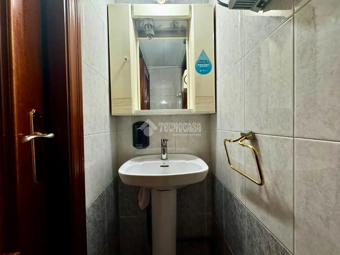 Business premises for sale in Sant Vicenç Dels Horts, imagen 13