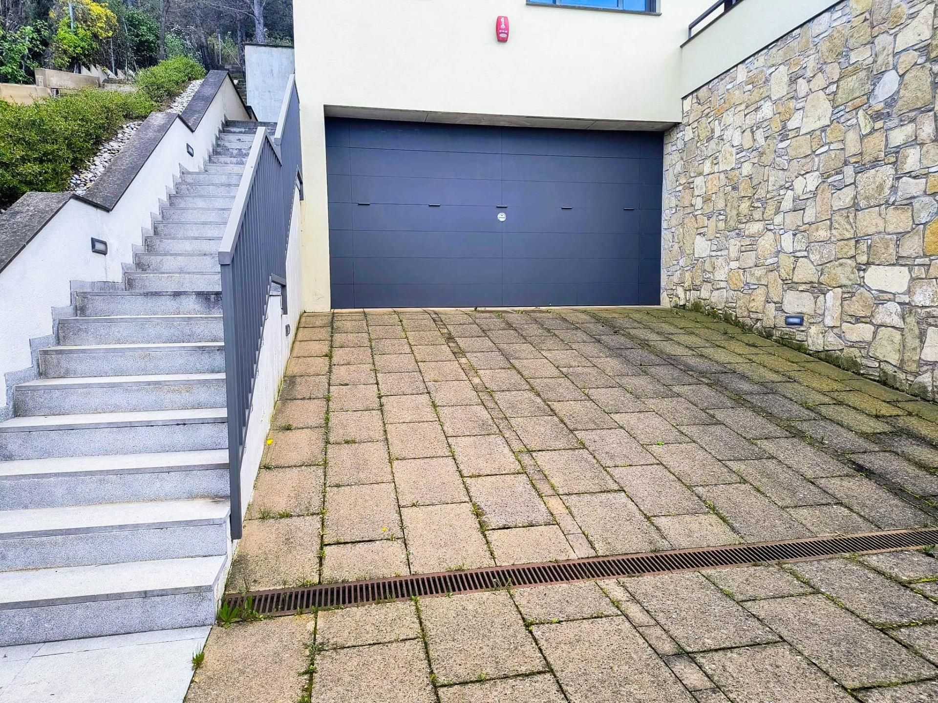 Parking de Casa o chalet en venta en Castellbell i el Vilar con Calefacción, Jardín privado y Terraza